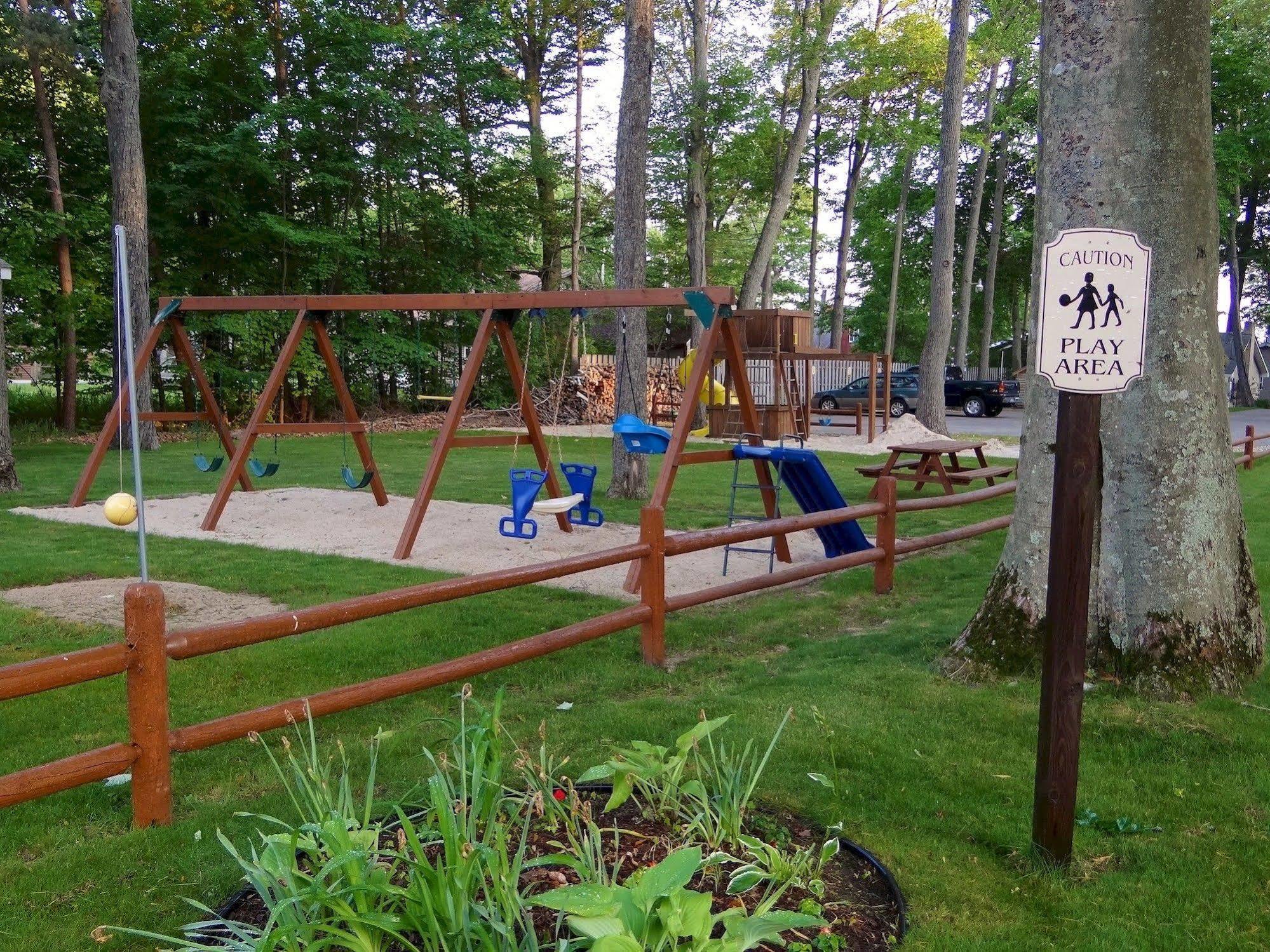 Sunset Resort Prudenville Екстер'єр фото